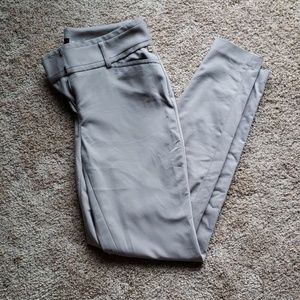 Ivanka Trump Size 4 Stretch Skinny Pants